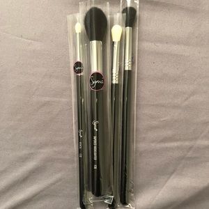 4 Sigma brushes